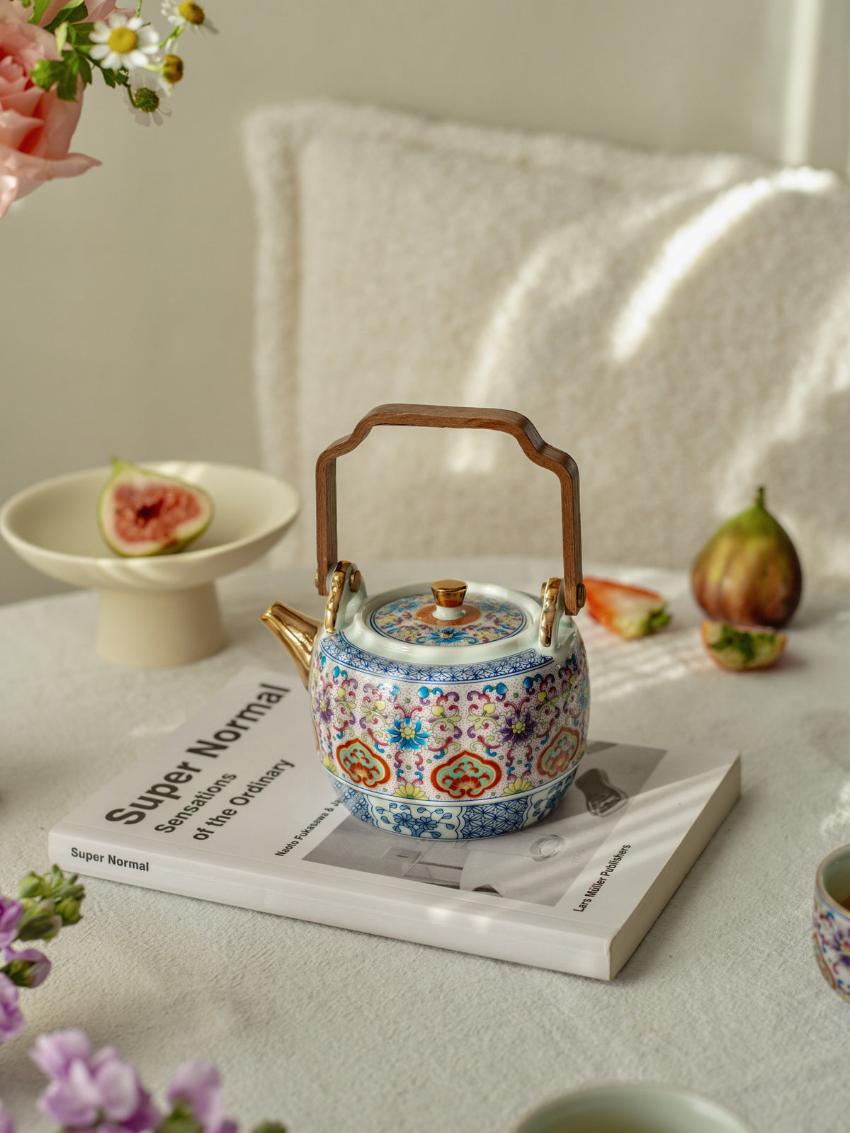 Vintage Floral Tea Sets: Patterns, Materials & Timeless Style